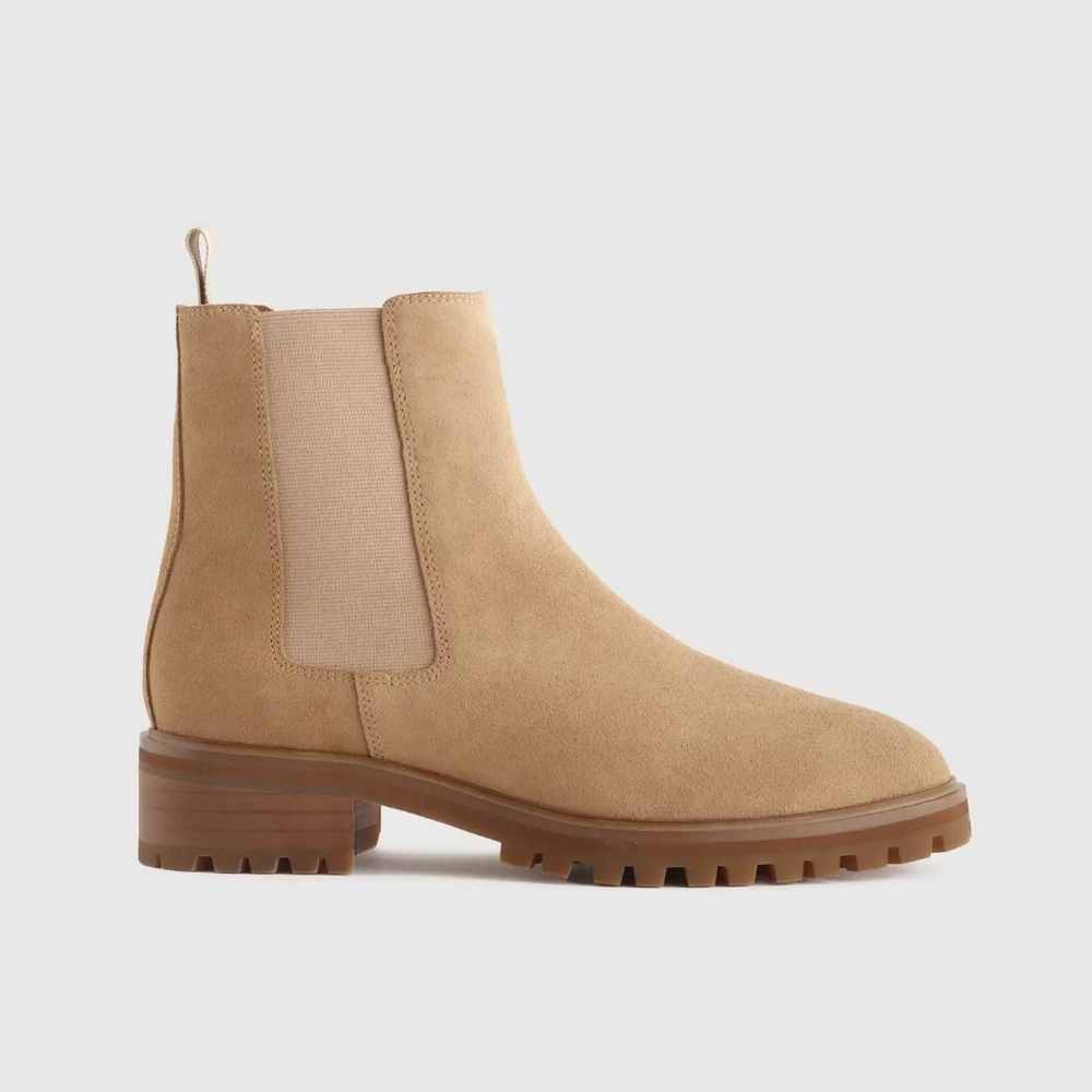 Quince▪️Italian Leather Suede Chelsea Boots in Desert - Picture 3 of 16